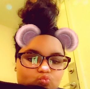 Meet your Posher, Abbie